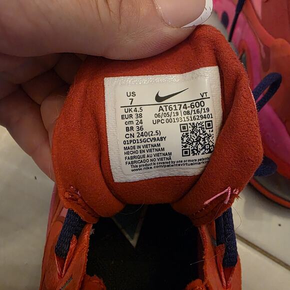 Nike Air Max 270 React Shoes Womens Size 7 AT6174-600 Running Athletic Sneakers - Picture 7 of 16